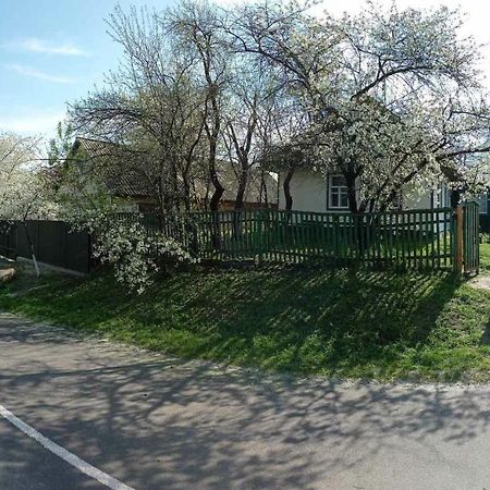 Медова Садиба Subbotiv Exteriér fotografie